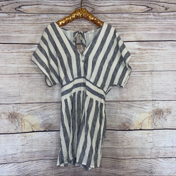 American Eagle Outfitters Dresses & Skirts - American Eagle Romper